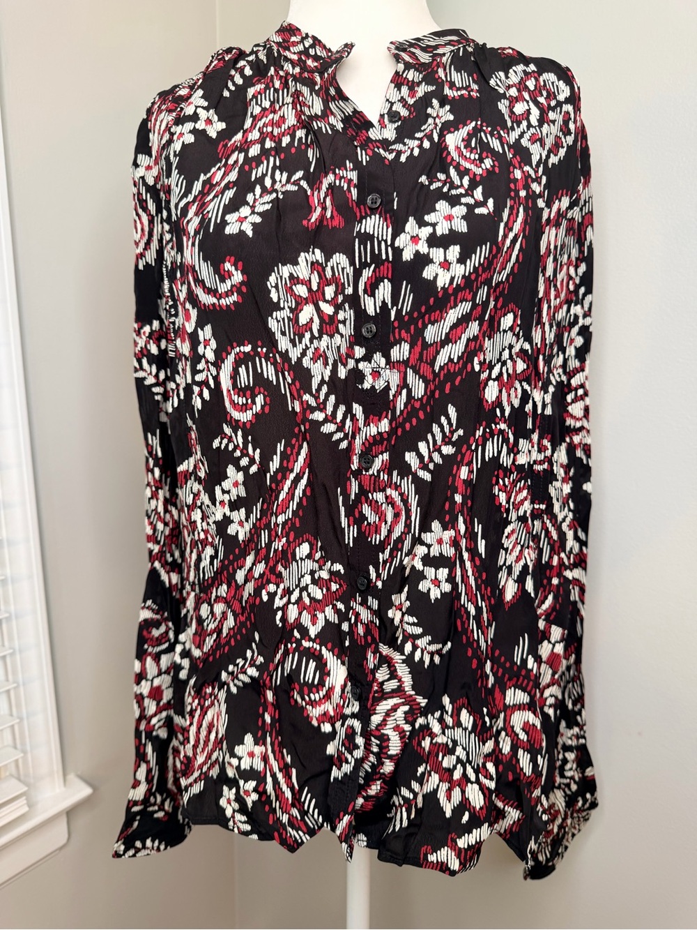 NWT Elan Black Floral Paisley Blouse